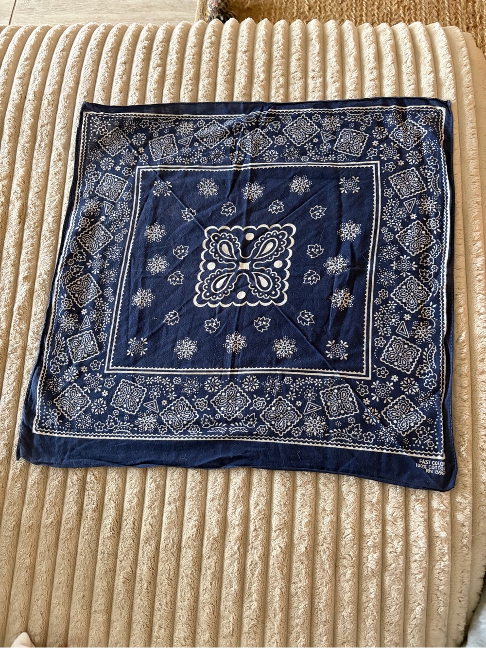 VTG Fast Color Navy Paisley Bandana - Men Accessories EXCELLENT condition